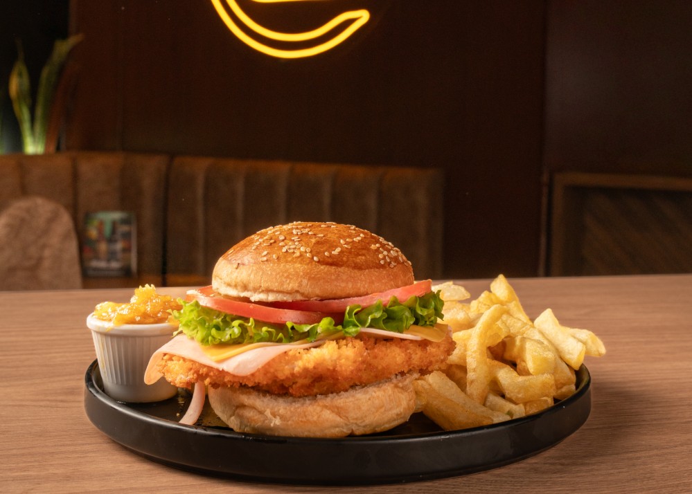 Hamburguesa apanado + papas