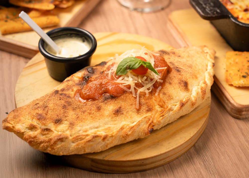 CALZONE HAWAIANO